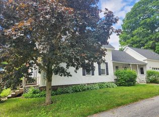 21 Henry St, Claremont, NH 03743