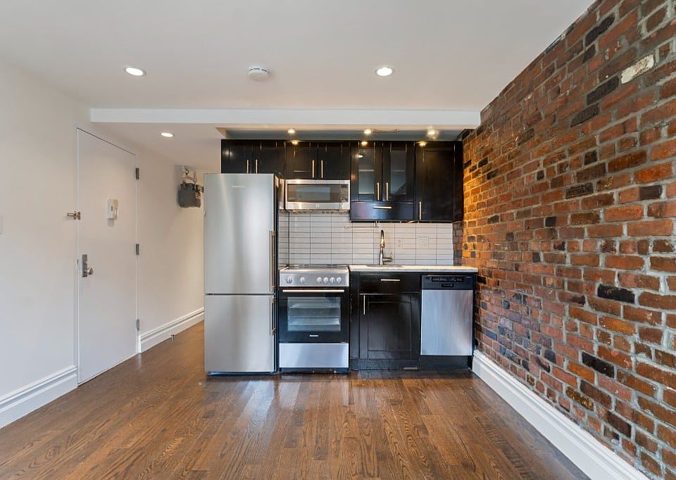 1st image of 402 E 12th St APT 2