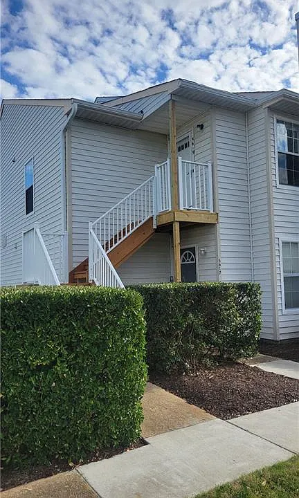 5619 Summit Arch