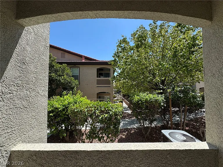 3350 Cactus Shadow St #102 — Photo 22