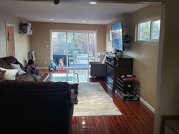 5th image of 3580 Marzo St