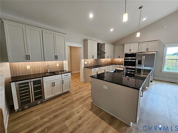 3rd image of 18511 Willoughby Heights Ln