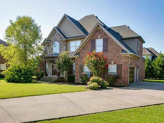2nd image of 3021 Silver Springs Ct