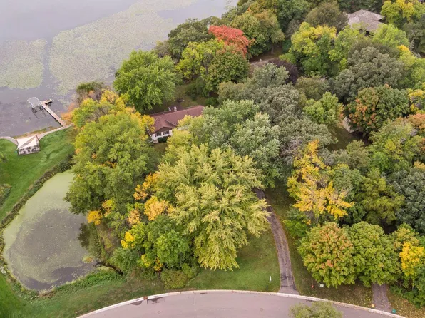 7240 Kurvers Point Rd, Chanhassen, MN 55317