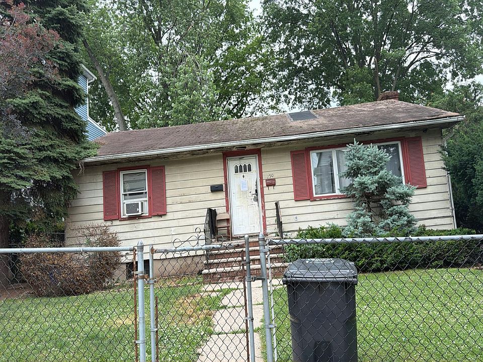 1st image of 150 Alexander St