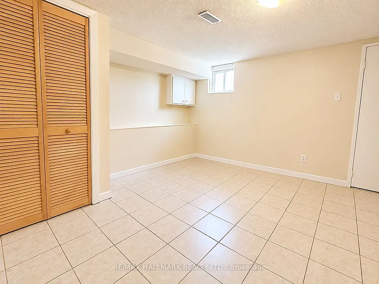 740 Kennedy Rd #31 — Photo 17