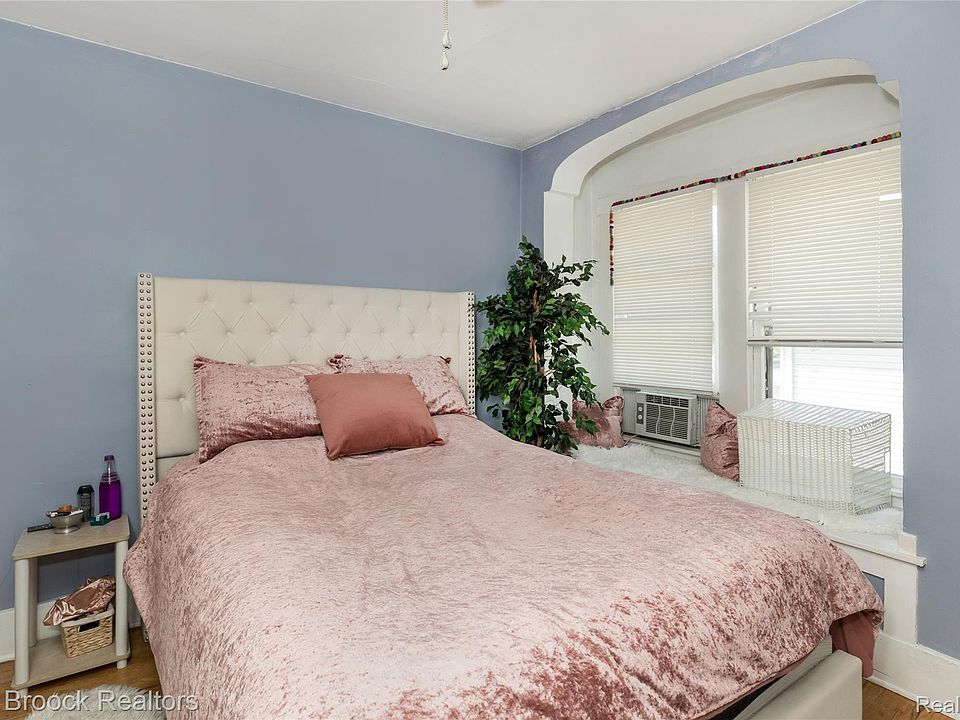401 Pingree Blvd, photo 10