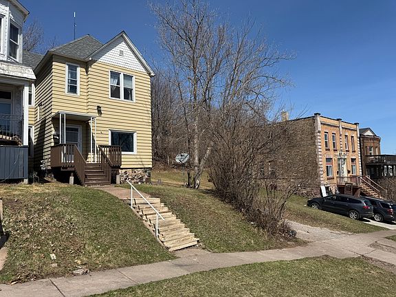 2nd image of 525 W 4th St