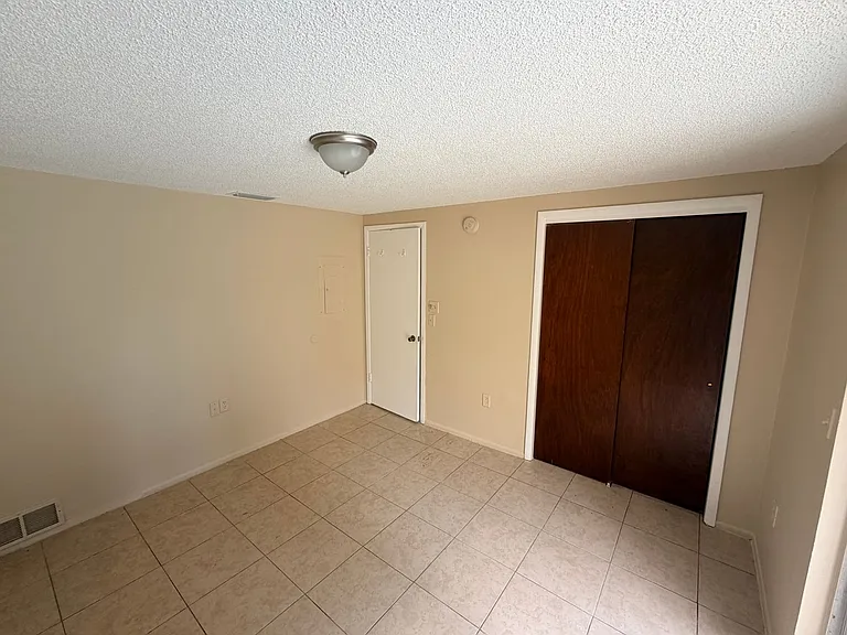 5848 Siesta Ln — Photo 14