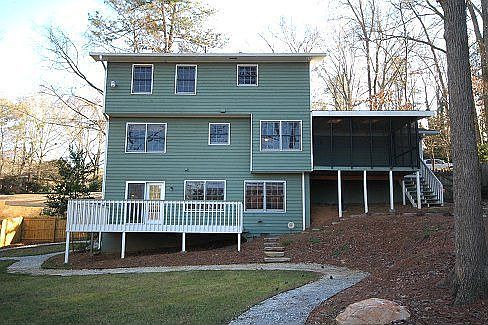 3rd image of 2615 Lake Flair Cir