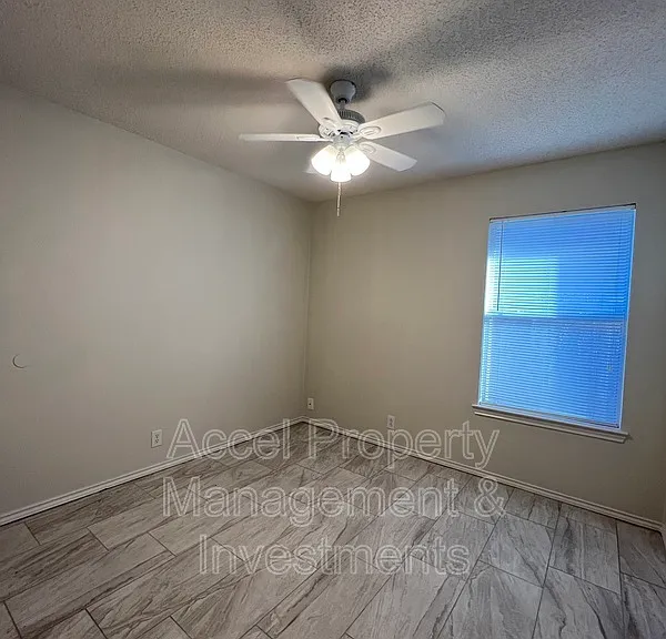 5408 N 35th St — Photo 12
