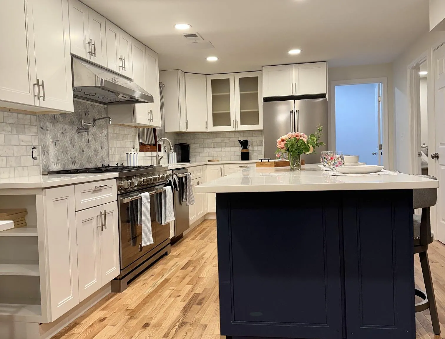 3 bed, 3.0 bath, 2300 sqft, $1,503 — Photo 2