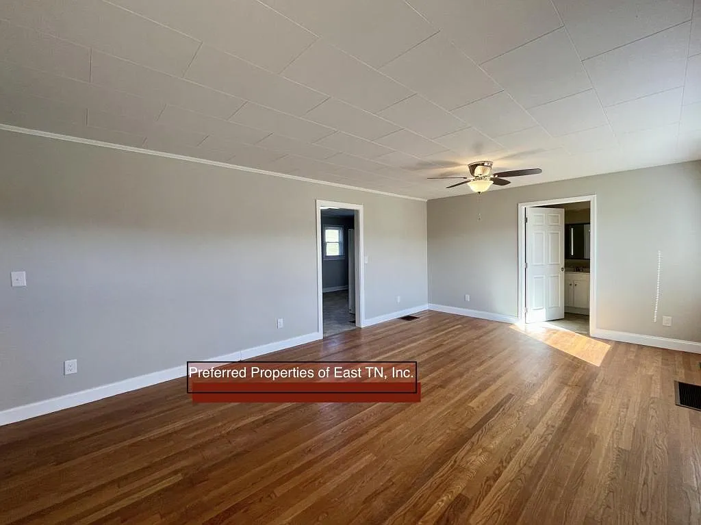 160 Majestic Circle — Photo 3