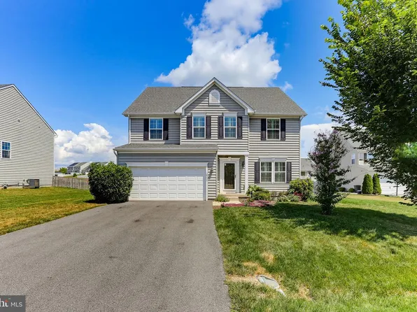 18230 Shapwick Ct, Hagerstown, MD 21740
