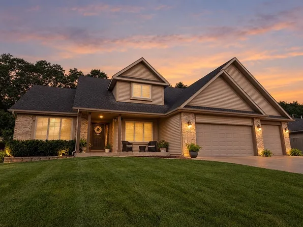 230 English Ln, Winthrop Harbor, IL 60096
