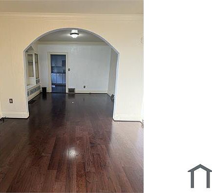 2nd image of 11501 Melba Ave #Up