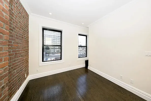 Rented by Avenues Real Estate | media 7