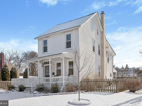 2nd image of 318 W South St
