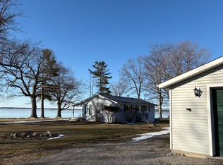 27 Berry Ln, Frontenac Islands, ON K0H2Y0