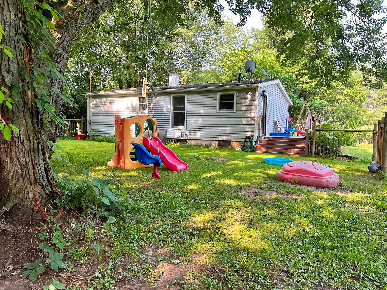 3 bed, 908 sqft, $1,295 — Photo 4
