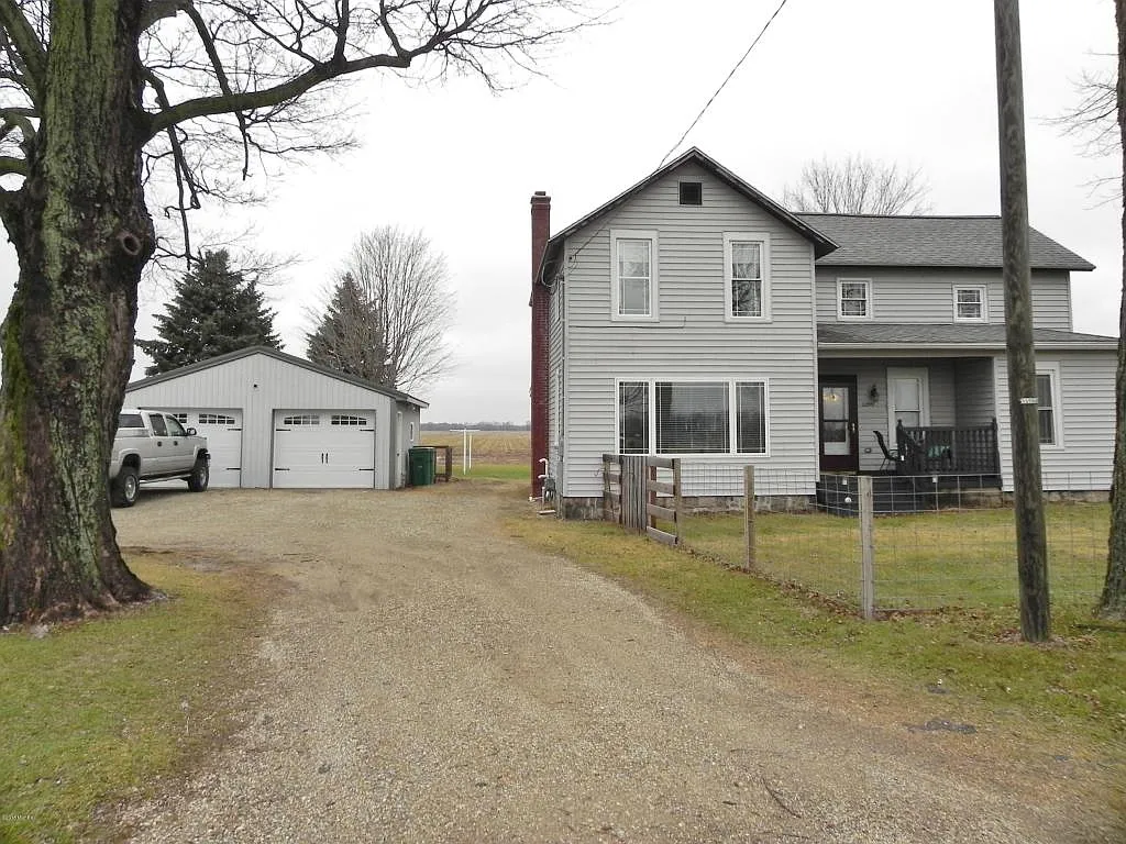 22918 Fawn River Rd photo 1