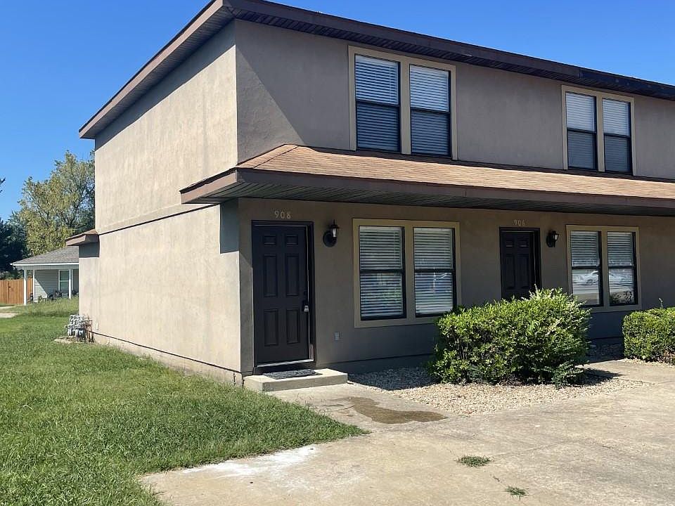 1st image of 908 Durham Pl