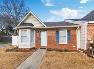 320 Woodridge Dr SW, Decatur, AL 35601
