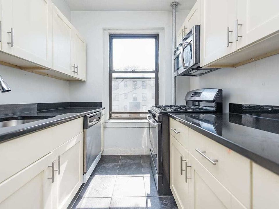 1st image of 2424 28th St APT 4B