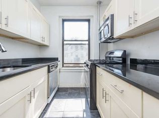 2424 28th St APT 4B, Astoria, NY 11102