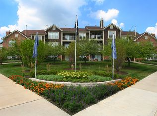 Green Trails Apartments, Lisle, IL 60532