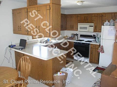 2nd image of 934 38th Ave N