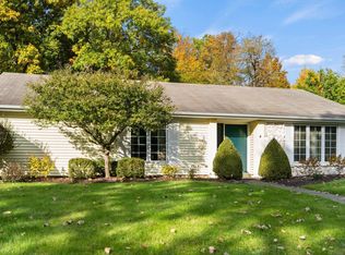 6910 Inverness Dr, Fort Wayne, IN 46804