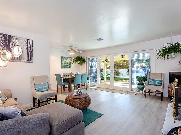 3rd image of 22322 Saticoy St