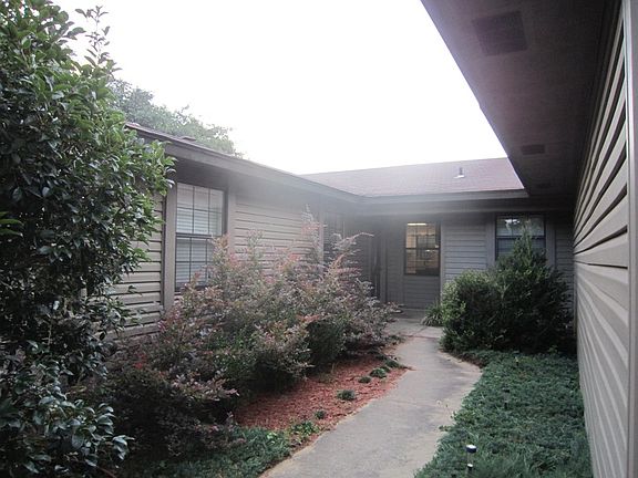 2nd image of 126 Windy Hills Ln