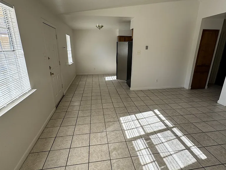 208 Veterans Ave #107 — Photo 3