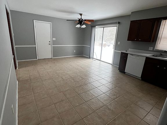 4th image of 13862 Ironwood Dr NW