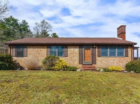 117 Plymouth St, Carver, MA 02330