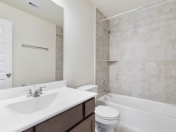 Hall bath 2