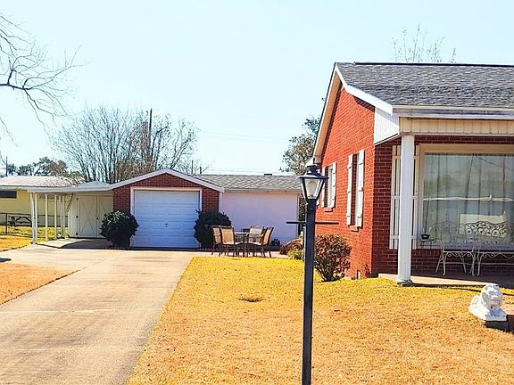 2nd image of 209 N Ezidore Ave