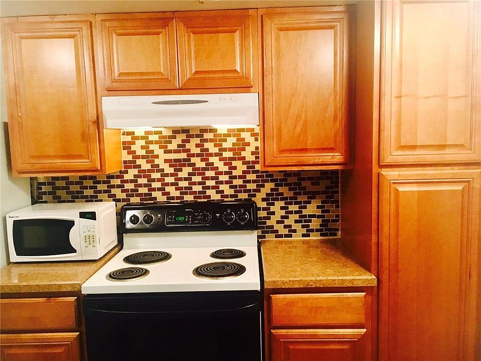 1st image of 4639 Country Creek Dr