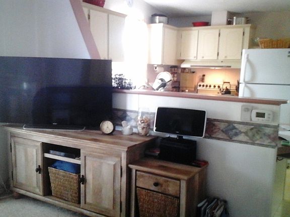 3rd image of 725 Riverview Cir