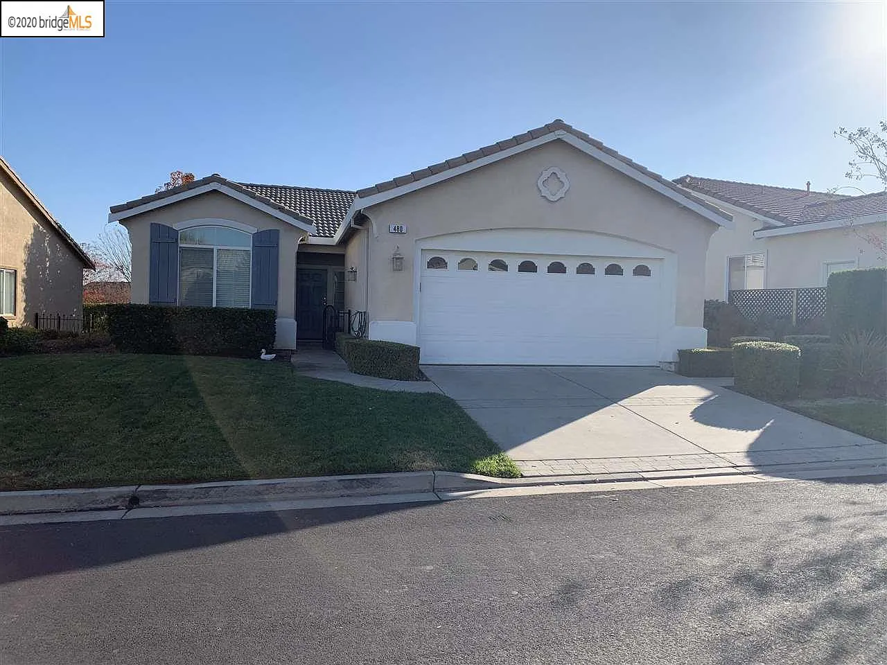 480 Coronation Dr photo 1