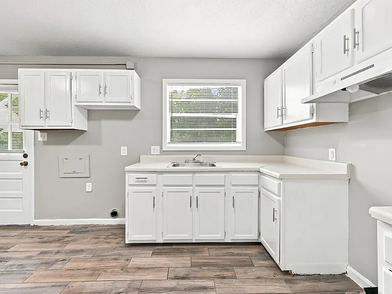 Skyview Townhomes — Photo 7