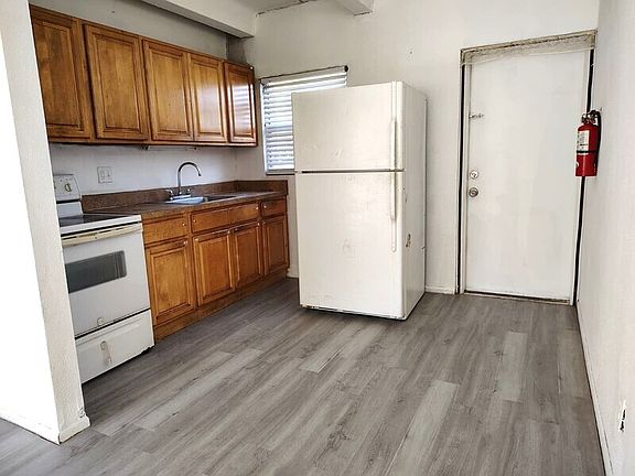 4th image of 5261 Alhambra Dr APT 23