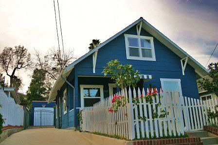 Beautiful curb appeal!