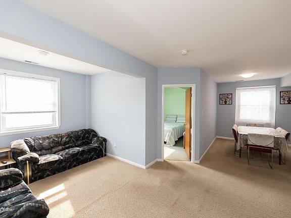 5th image of 21 N Providence 2nd Fl Ave #2