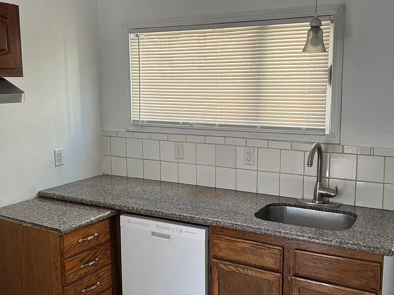 3348 SE Hawthorne Blvd #0 — Photo 7