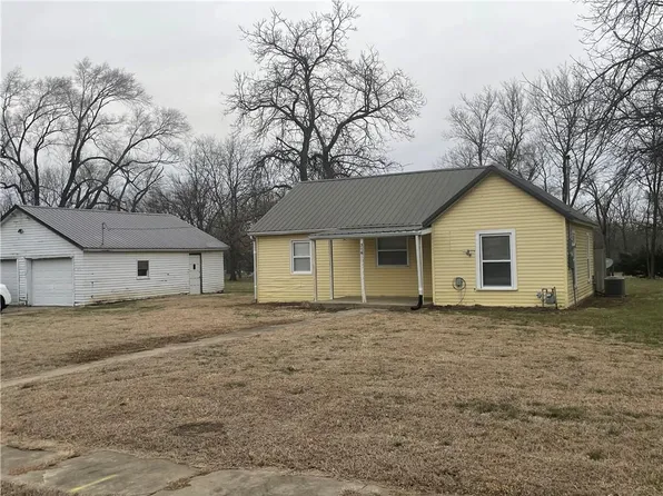 316 E Warren St, Williamsburg, KS 66095