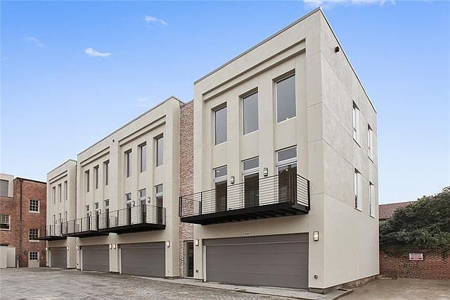 1st image of 818 Dauphine St #Townhouse 102