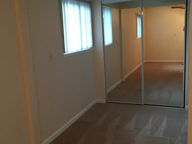 3236 Camelot Dr — Photo 15
